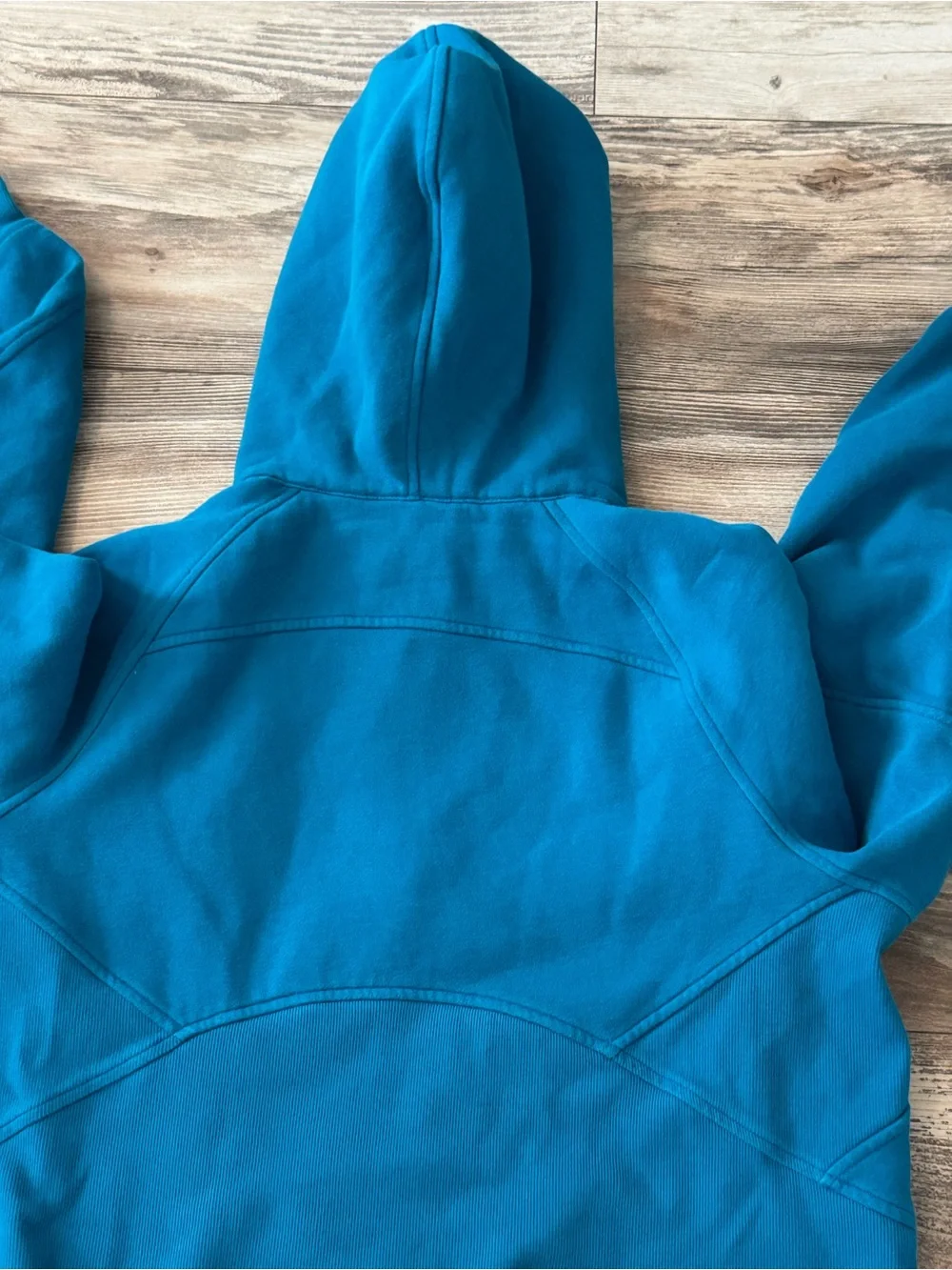 Lululemon Scuba Oversized Half-Zip Hoodie
Capri Blue Medium/Large - Picture 7 of 10